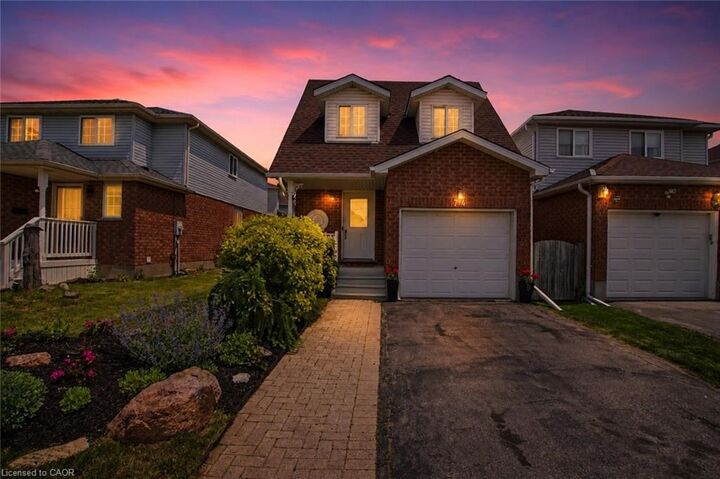Property Photo:  74 Activa Avenue  ON N2E 3R4 