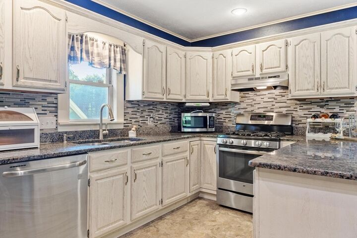 Property Photo:  113 Simonds St  MA 01420 