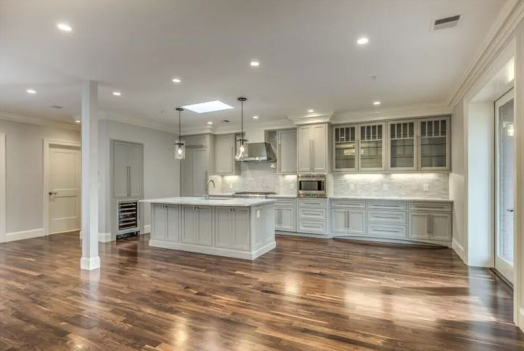 Property Photo:  30 Winchester 5  MA 02446 