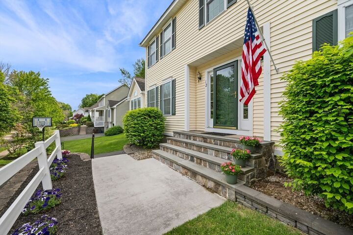 Property Photo:  12 Olde Taverne Lane  MA 01913 