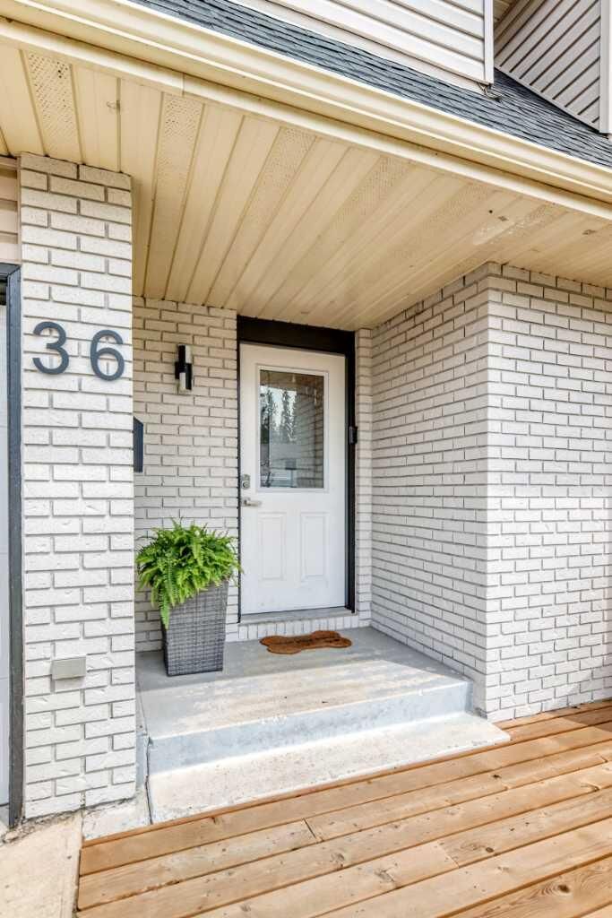 Property Photo:  36 Gregson Crescent  AB T4P 2K4 