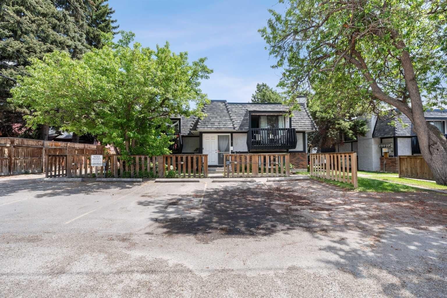 Property Photo: 1739 24A Street SW 7 AB T3C 1J5