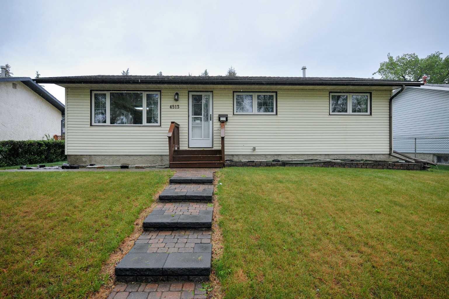 Property Photo: 4513 67 Street AB T4V 2P8