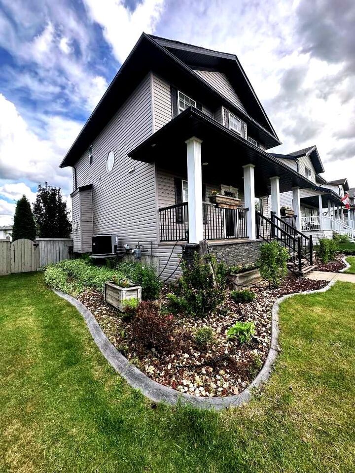Property Photo:  279 Pinnacle Drive  AB T8W 2P8 