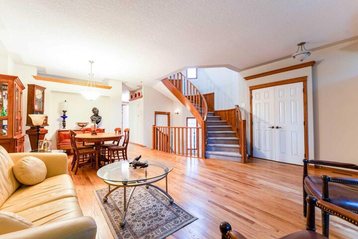 Property Photo: 256 43 Avenue NW AB T2K 0H6