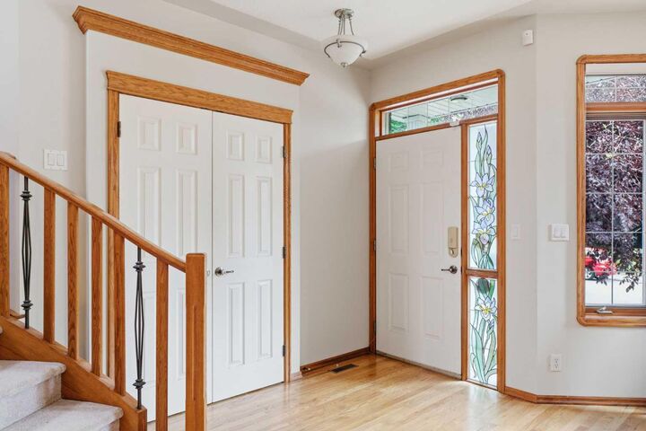 Property Photo: 256 43 Avenue NW AB T2K 0H6