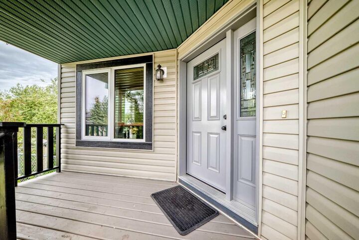 Property Photo:  167 Fairways Close NW  AB T4B 2P4 