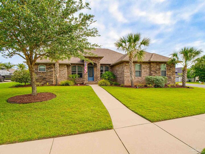 Property Photo:  6064 Huntington Creek Cir  FL 32526 
