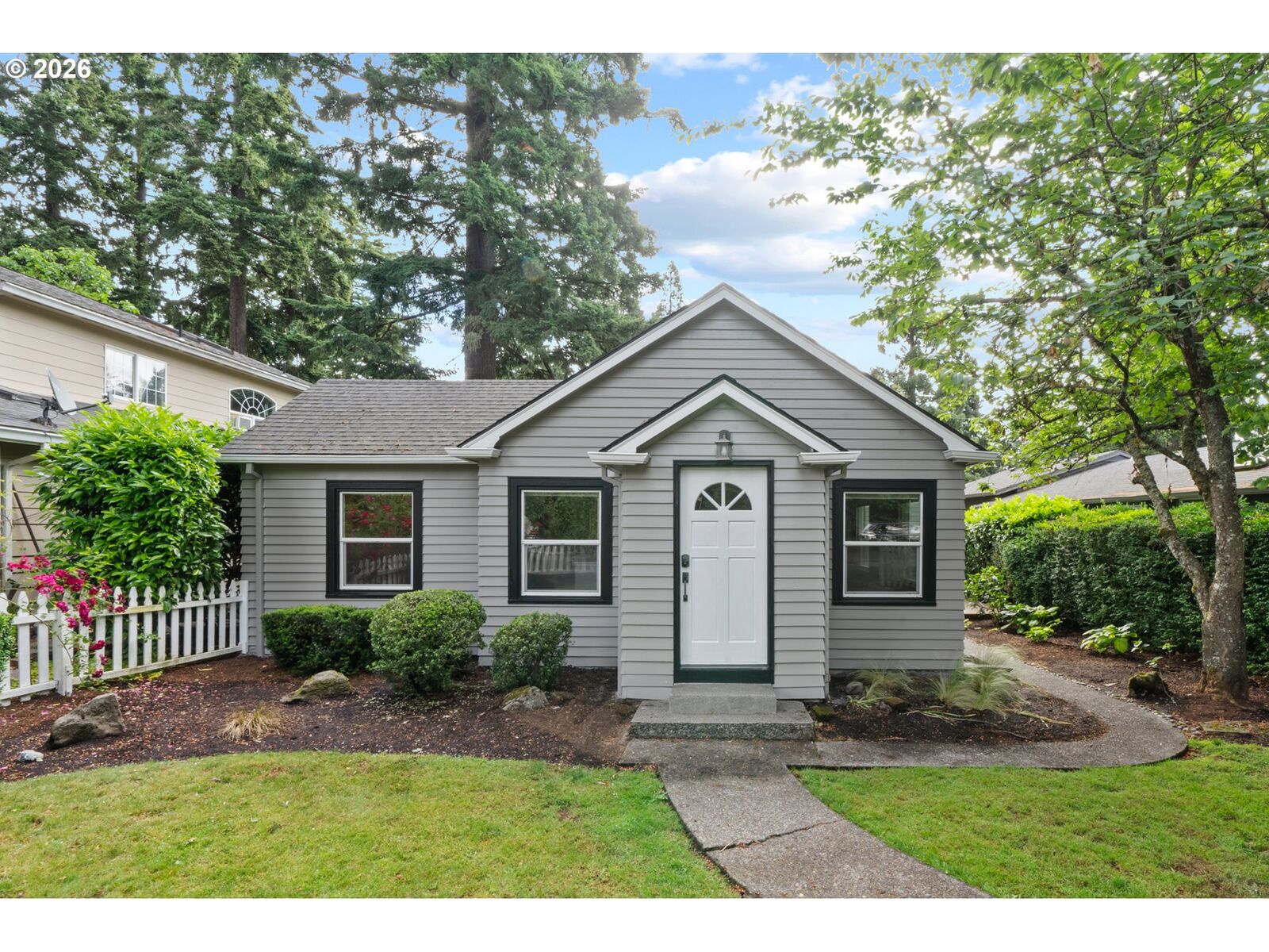 Property Photo: 655 8th St OR 97034