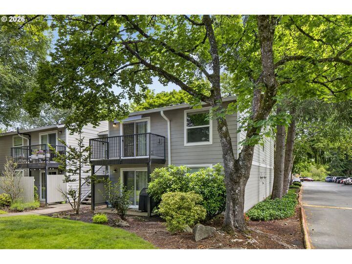Property Photo: 5482 SW Alger Ave 12 OR 97005