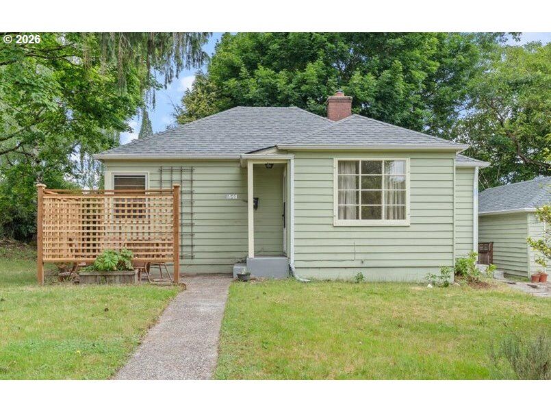 Property Photo: 3541 NE 115th Ave OR 97220