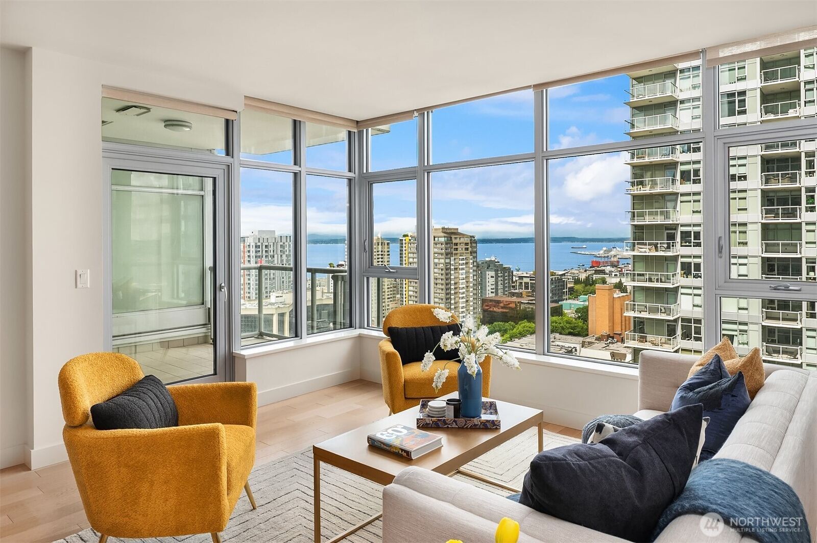 Property Photo:  588  Bell Street 2408S  WA 98121 