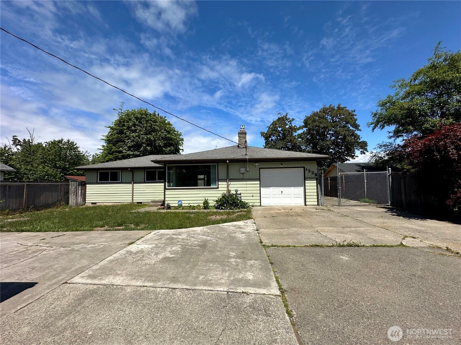 Property Photo: 1336 S 279th Street WA 98198