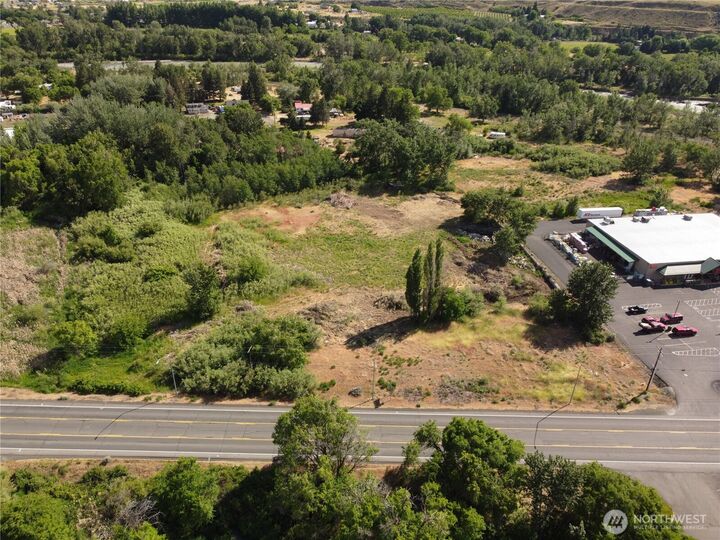 Property Photo:  10812  Highway 12  WA 98937 