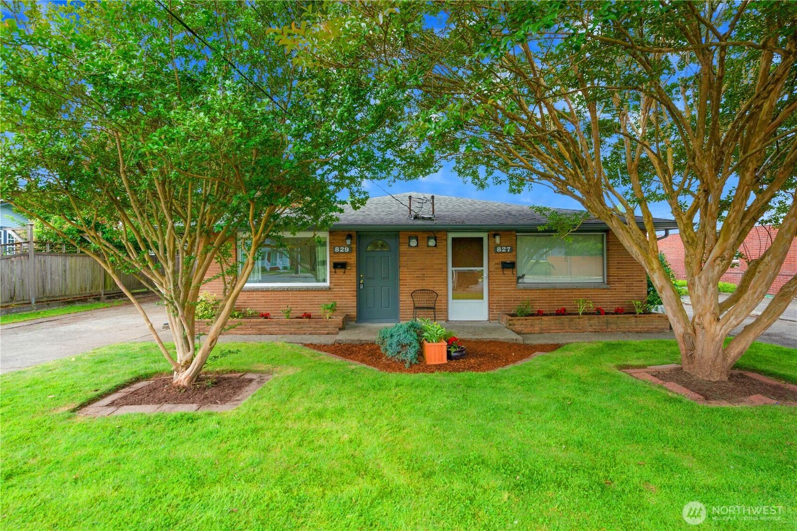 Property Photo: 827 N 1st Street WA 98057