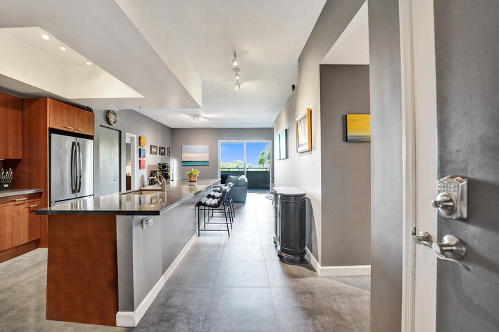 Property Photo: 2301 Wilton Drive R309 FL 33305