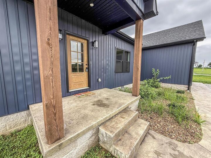 Property Photo: 12482 Lewisburg Road KY 42256