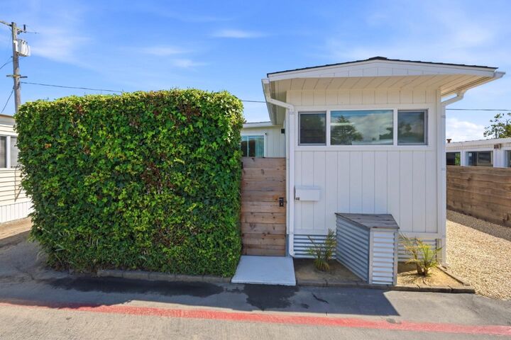 Property Photo:  890 38th Avenue 48  CA 95062 