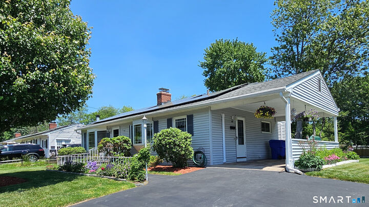 Property Photo:  44 Monroe Street  CT 06118 