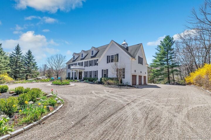 Property Photo:  25 Starrs Ridge Road  CT 06896 