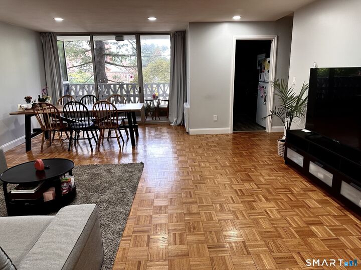 Property Photo:  5 Bishop Road 101  CT 06119 