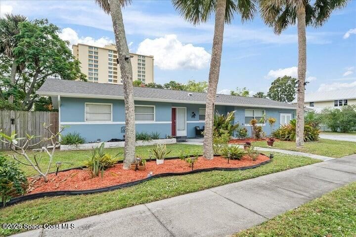 Property Photo:  637 E Lincoln Avenue  FL 32901 