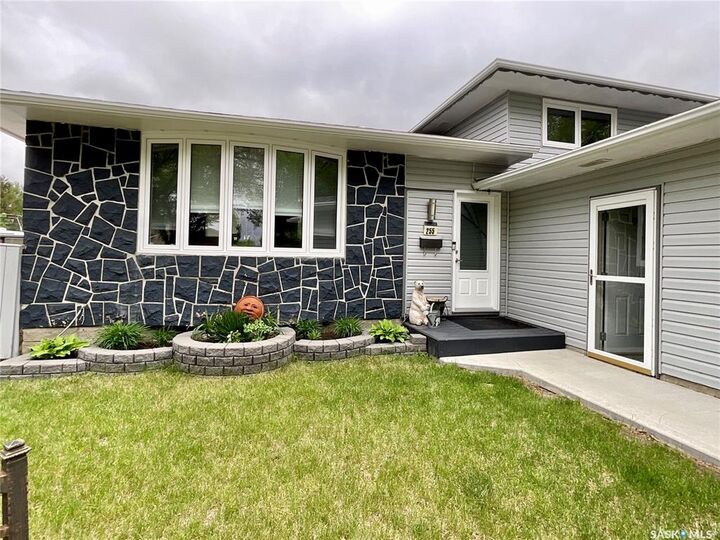 Property Photo: 255 Litzenberger Crescent SK S4R 7A2