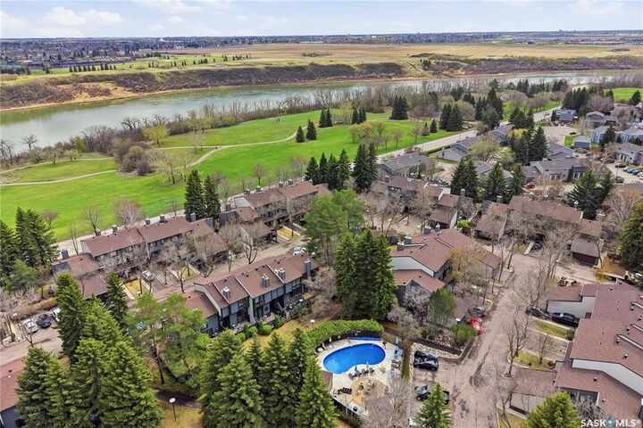 Property Photo: 455 Pinehouse Drive 20 SK S7K 5X1