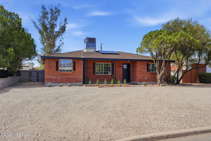 Property Photo: 3550 E Hampton Street AZ 85716