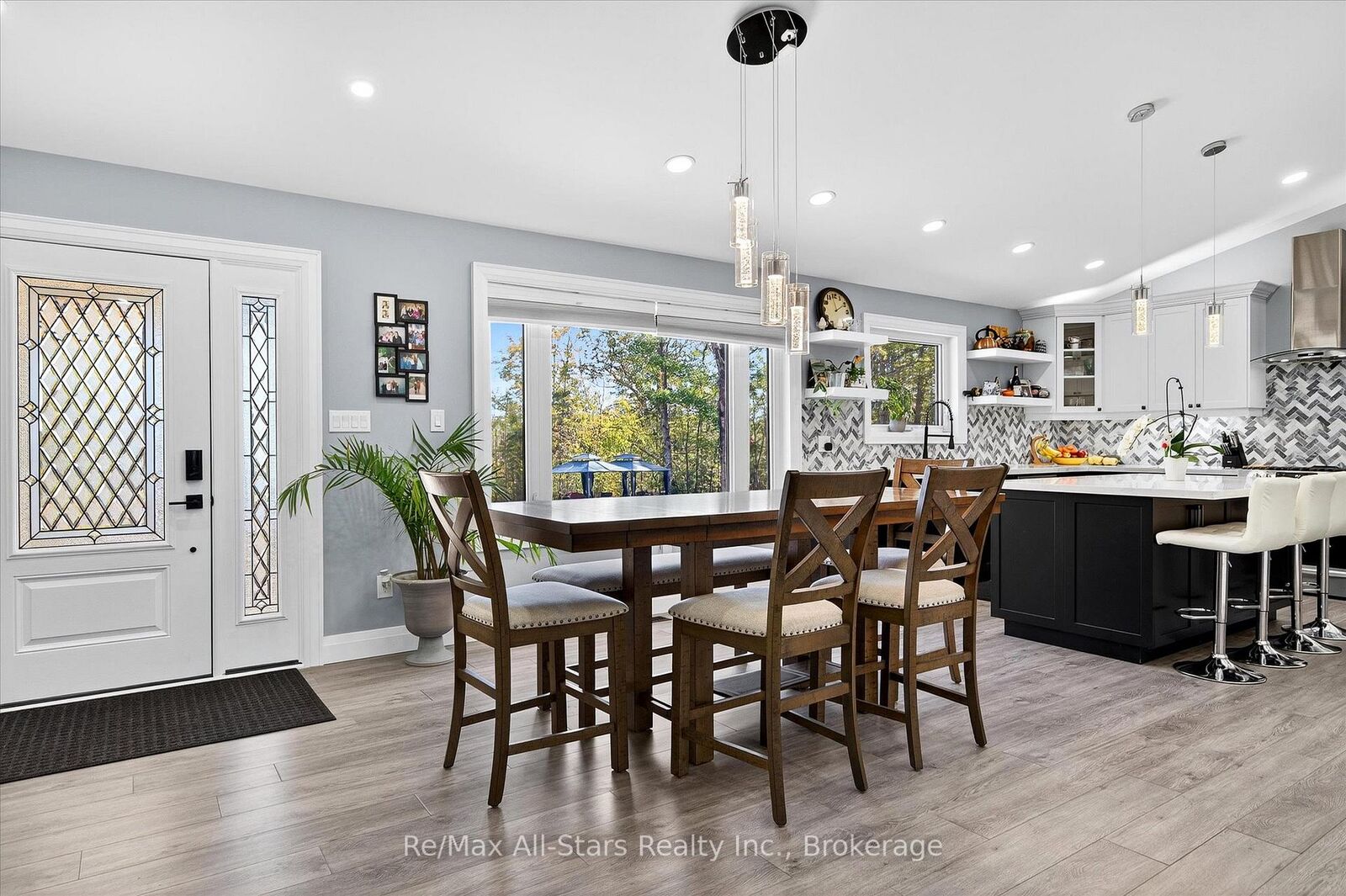 Property Photo: 9 Lytle Lane ON K0M 2B0