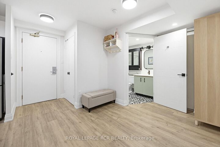 Property Photo: 105 Victoria Street 804 ON M5C 3B4