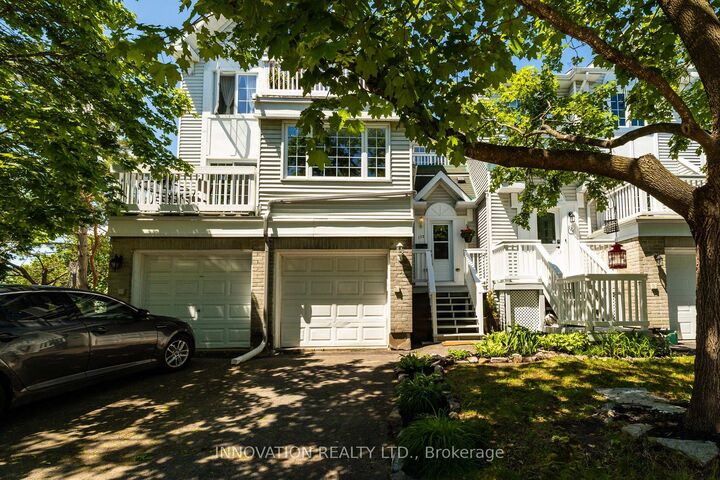 Property Photo: 122 Castlegreen Private 58 ON K1T 3N2