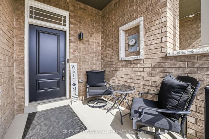 Property Photo:  1821 Shelburne Street  ON L1K 0T3 