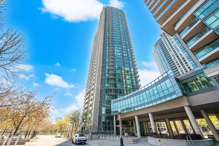 215 Fort York Boulevard 3211 — photo 1