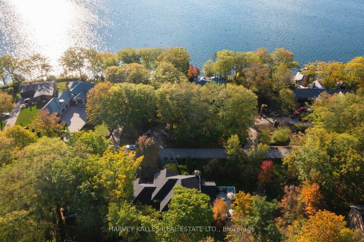 Property Photo: 6 Georgina Drive ON L4M 1E9