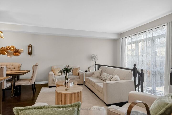 Property Photo:  906 Littlerock Street  ON K1T 0N2 