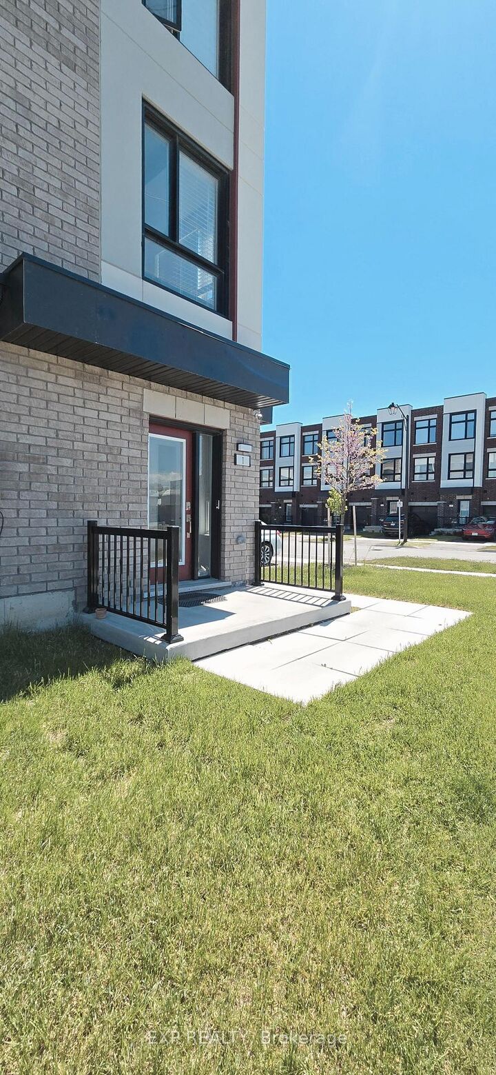 Property Photo:  1 Pegler Street  ON L1S 7M3 