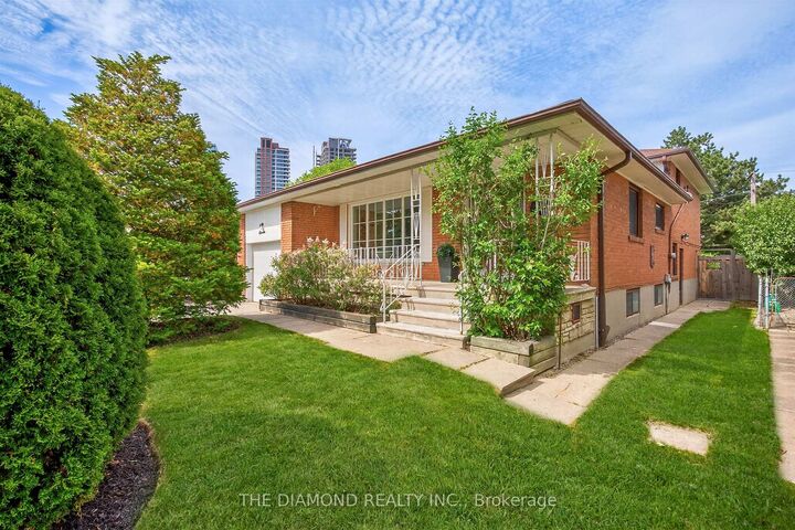 11 Swordbill Drive — photo 1