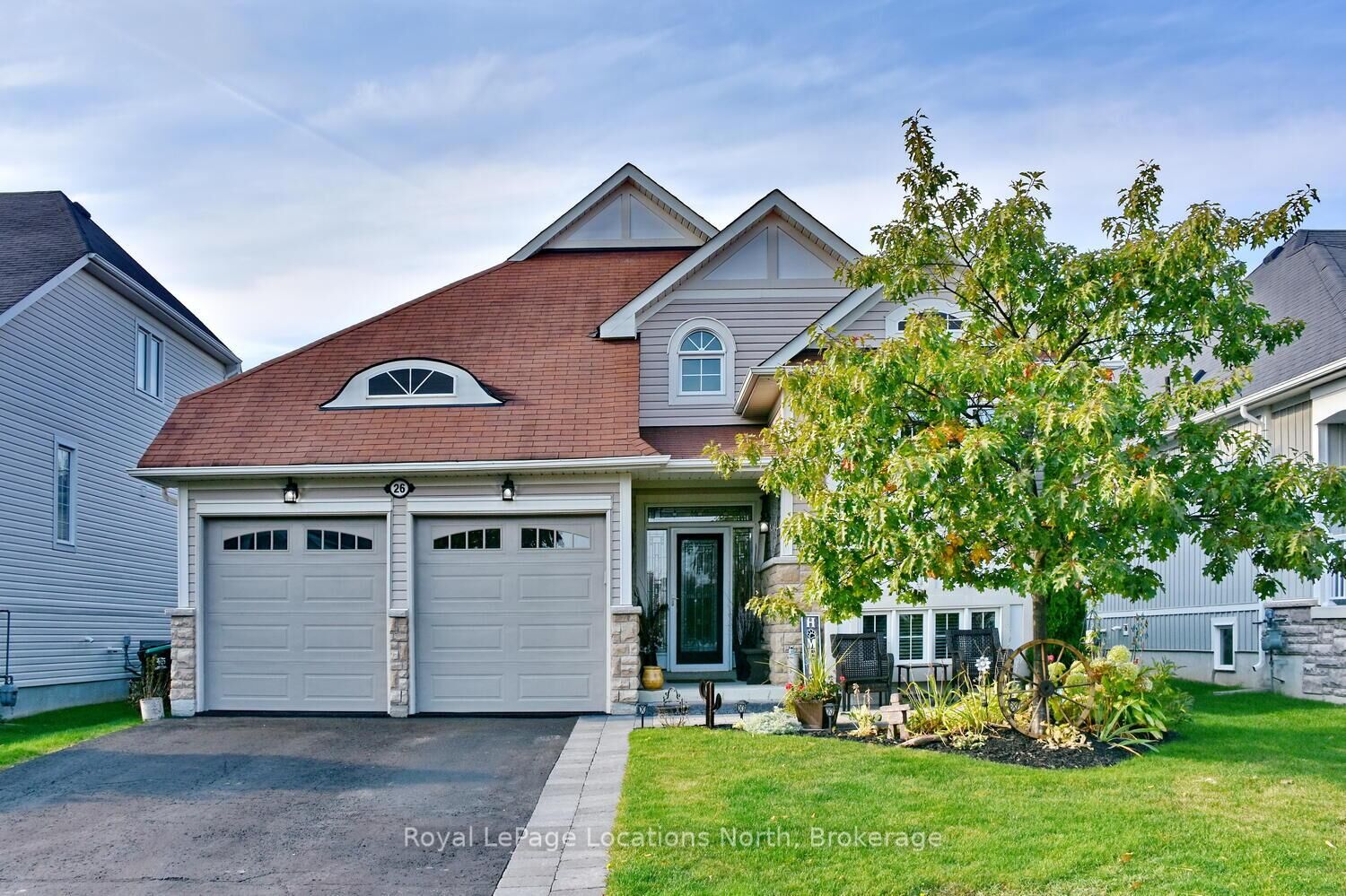 Property Photo: 26 Starboard Circle ON L9Z 0E9