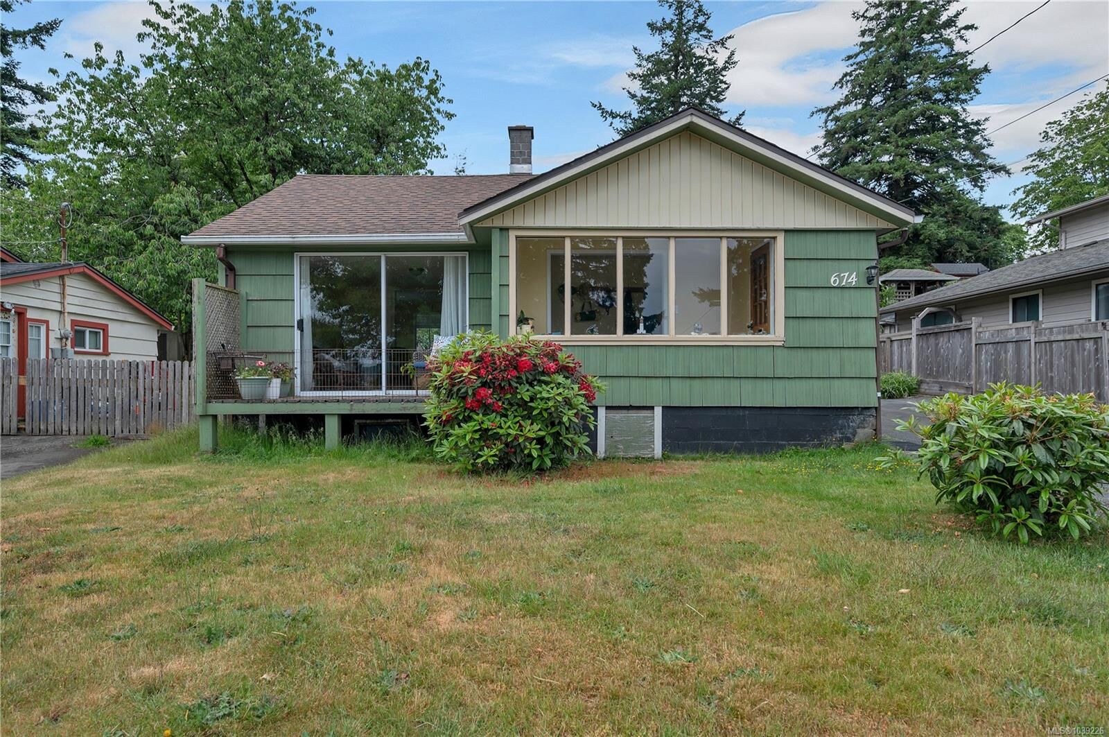 Property Photo: 674 Thulin St BC V9W 2L3