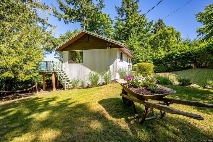 Property Photo: 3845 Shingle Spit Rd BC V0R 1Z0