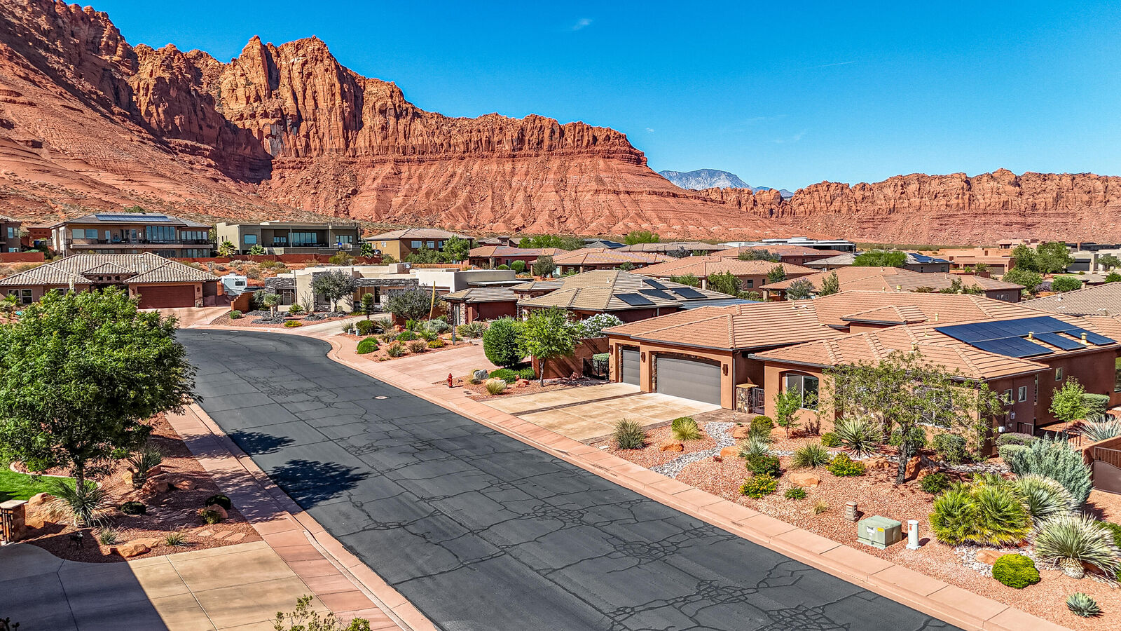 Property Photo:  322 N 340 E  UT 84738 