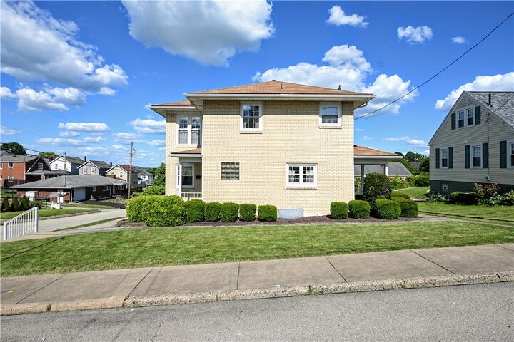 Property Photo: 1516 Spruce Street PA 15062