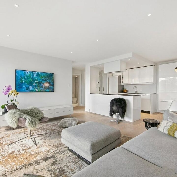Property Photo:  1725 Pendrell 1806  BC V6G 2X7 