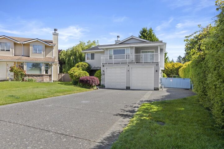 956 161A Street — photo 1