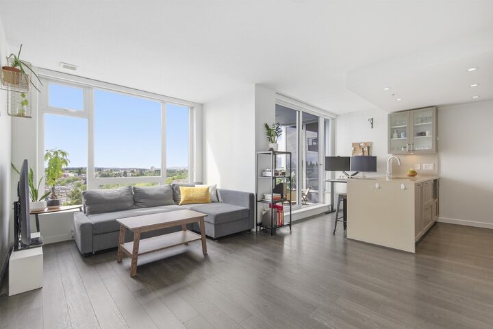 Property Photo: 5665 Boundary Road 1104 BC V5R 0E4