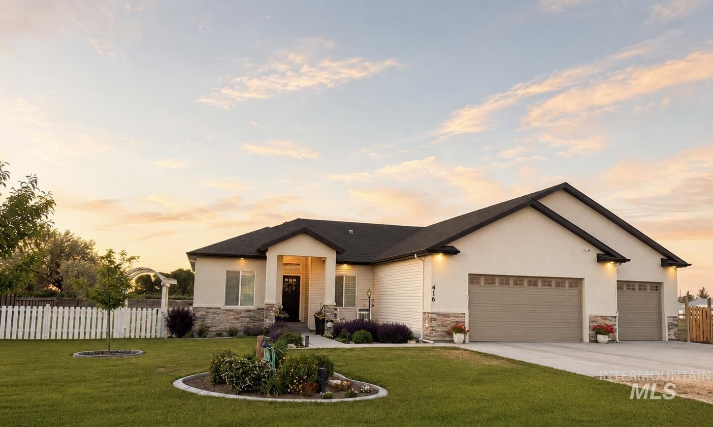 Property Photo:  416 Elli Lane  ID 83336 