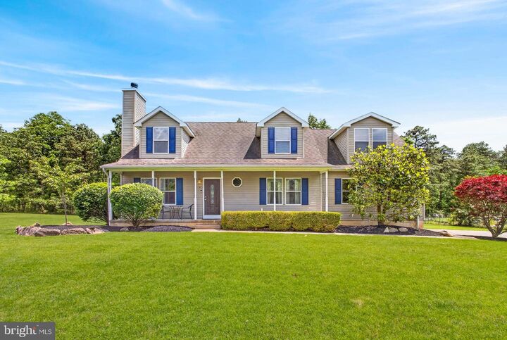 Property Photo:  10 Country Road  NJ 08527 