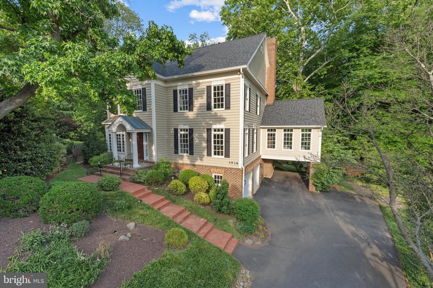 Property Photo:  4928 Little Falls Road  VA 22207 