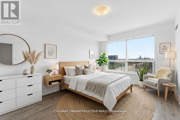 Property Photo:  2550 Lawrence Avenue East 815  ON M1P 4Z3 